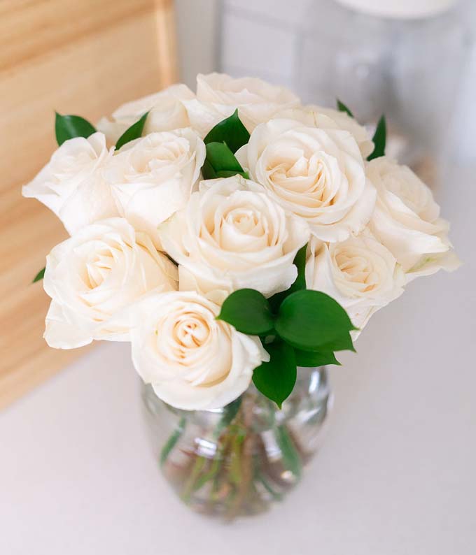 F-214_A2.jpg One Dozen White Roses - Image 3
