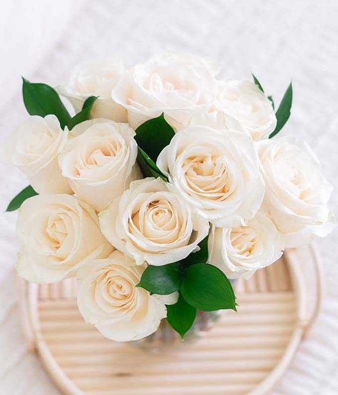 F-214_A3.jpg One Dozen White Roses - Image 4