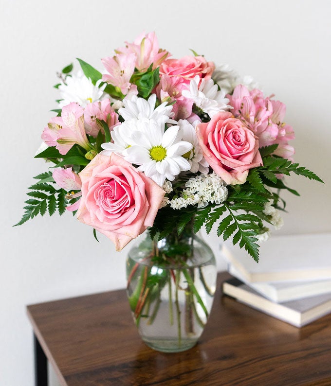 F-260_A3.jpg Dreaming in Daisies Bouquet - Deluxe - Image 4