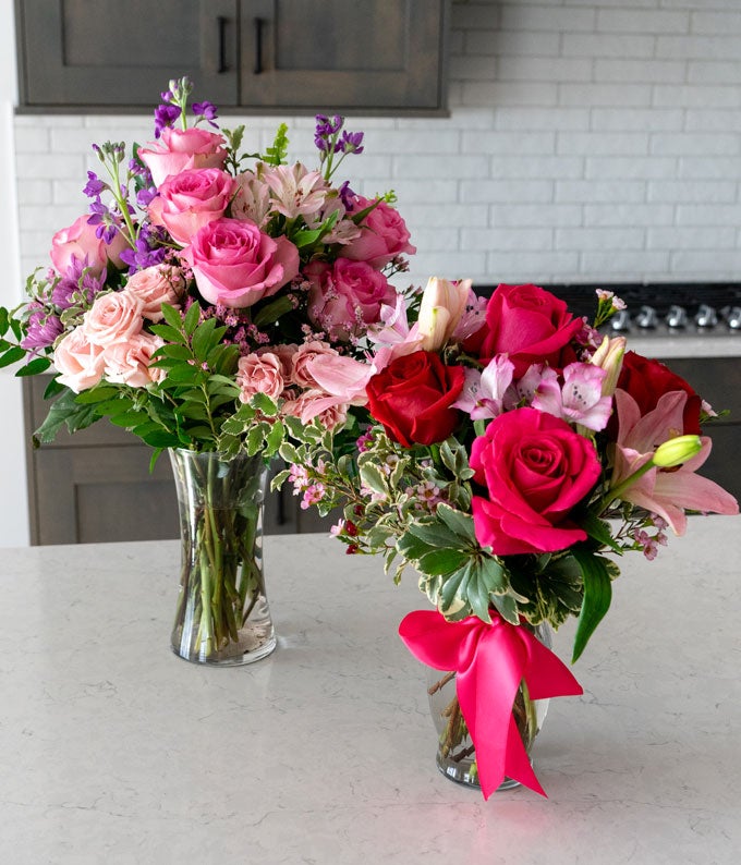 FD004_A2.jpg Florist Designed Valentine's Day Flower Arrangement - Image 3