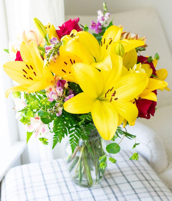 FTD-17-M1_A2.jpg Pink and Yellow Delight - Image 3