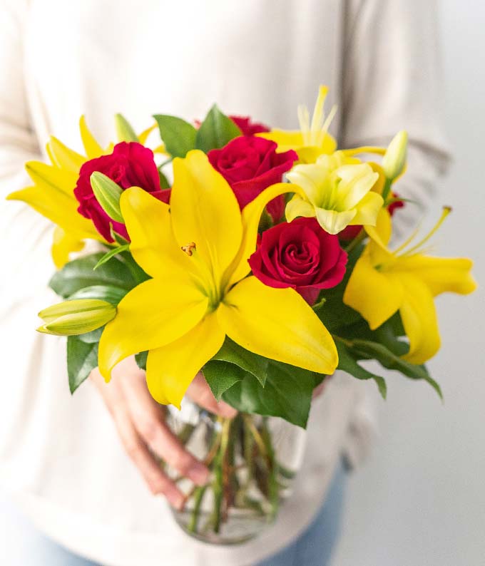 FYF-126_A1.jpg Strawberry Lemonade Rose & Lily Bouquet - Image 2