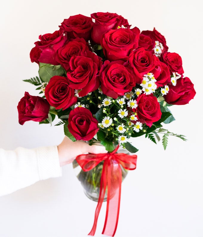 FYF-234_A3.jpg Luxury Red Roses - One Dozen - Image 4