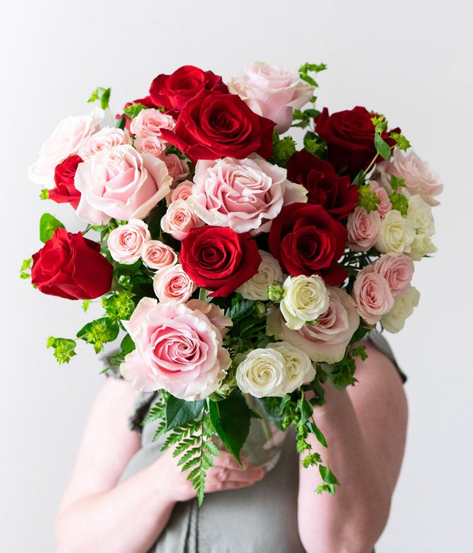T6-1_A2.jpg Cupid's Arrangement with Red Roses - Image 3
